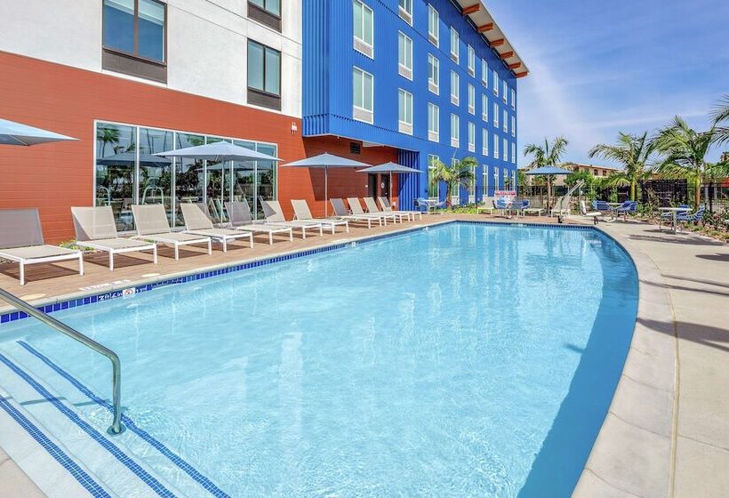 فندق  hampton Inn & Suites San Diego Airport Liberty Station