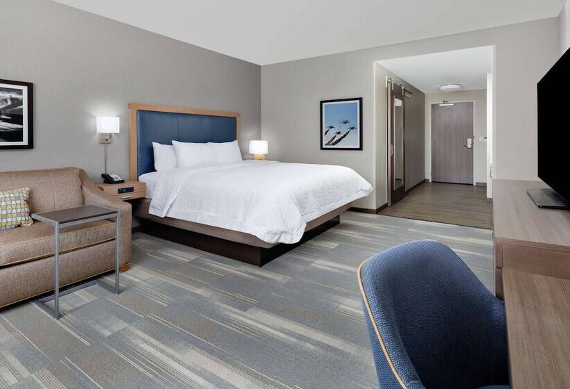 فندق  hampton Inn & Suites San Diego Airport Liberty Station