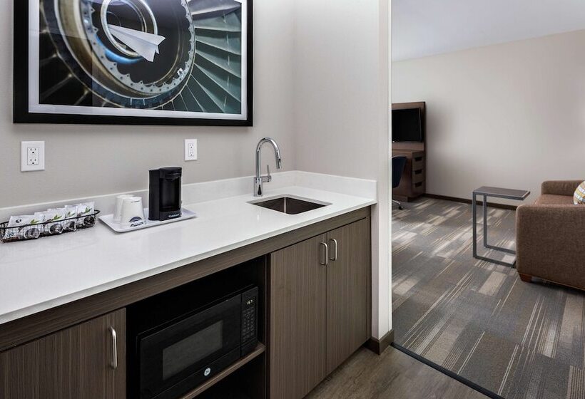 فندق  hampton Inn & Suites San Diego Airport Liberty Station