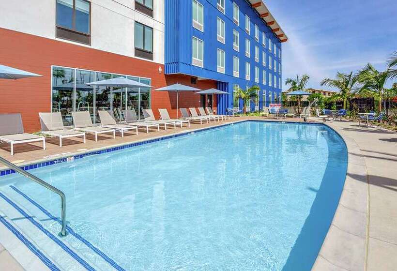 فندق  hampton Inn & Suites San Diego Airport Liberty Station