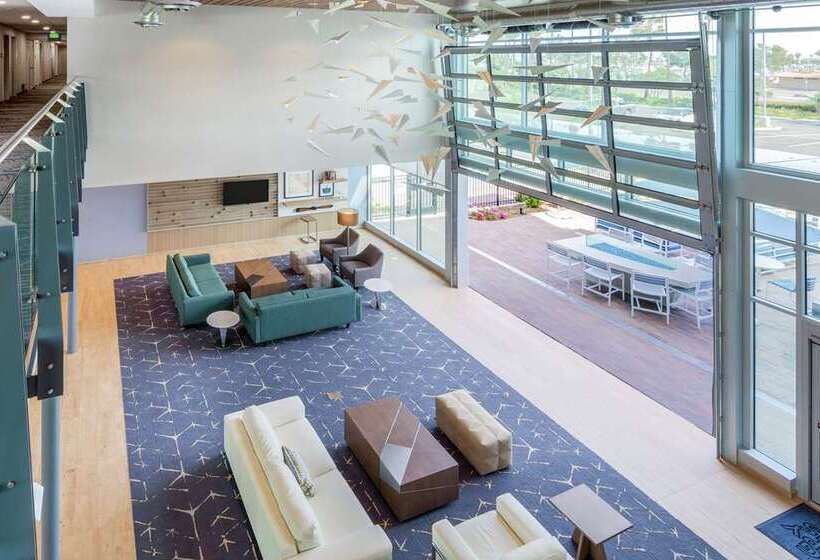 فندق  hampton Inn & Suites San Diego Airport Liberty Station