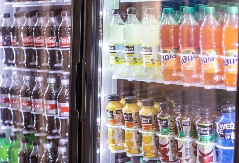 ホテル Holiday Inn Express & Suites Birmingham   Homewood By Ihg