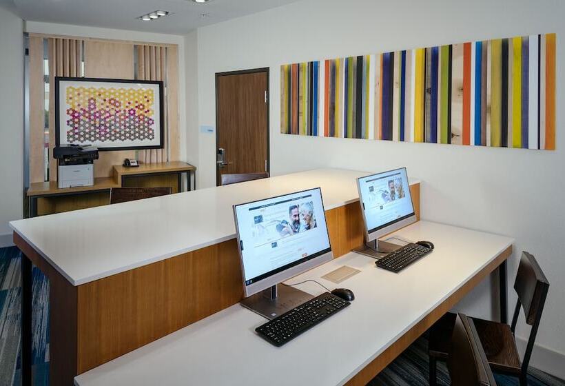 בית מלון כפרי Holiday Inn Express & Suites Medford, An Ihg