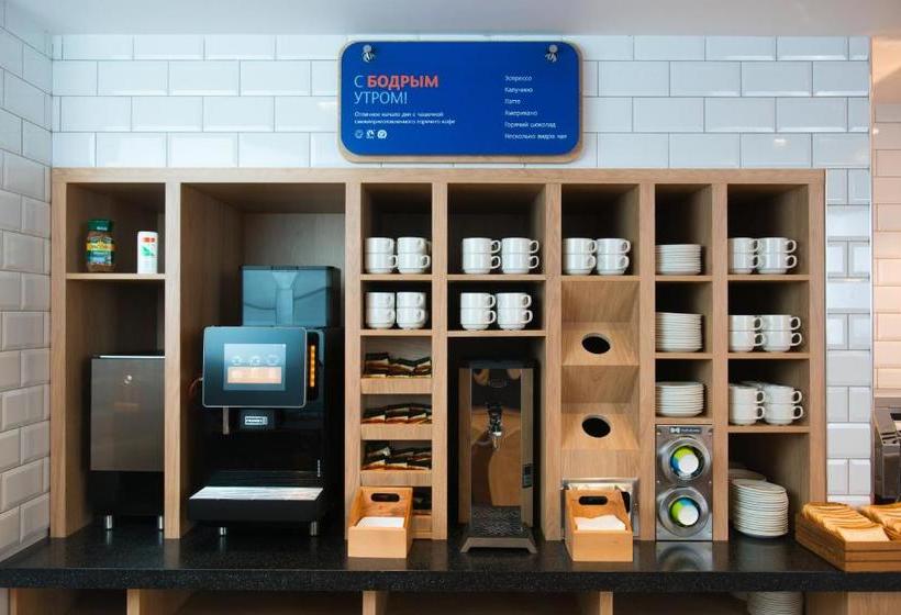 Отель Holiday Inn Express Moscow  Baumanskaya, An Ihg