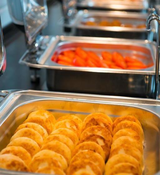 Отель Holiday Inn Express Moscow  Baumanskaya, An Ihg