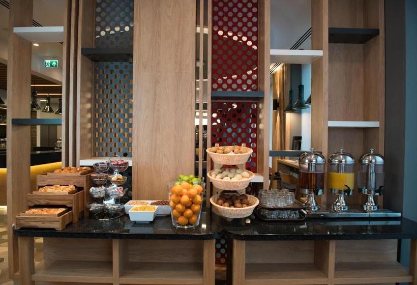 Отель Holiday Inn Express Moscow  Baumanskaya, An Ihg