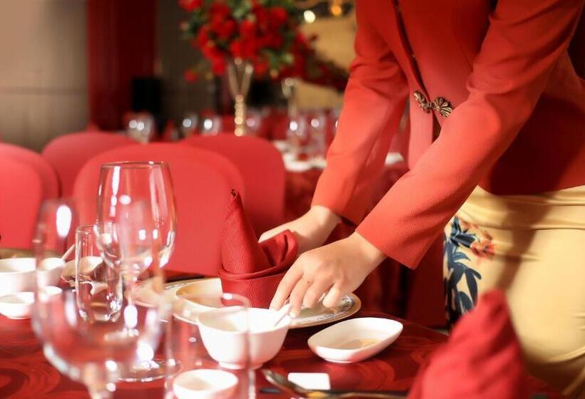 Отель Howard Johnson Plaza Ningbo