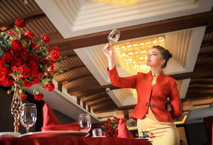 Отель Howard Johnson Plaza Ningbo