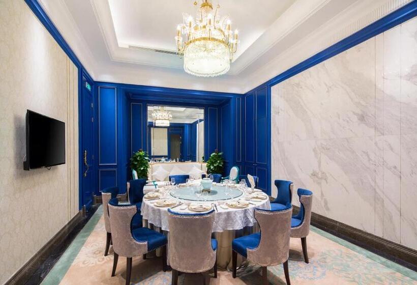 Отель Howard Johnson Plaza Ningbo