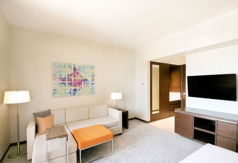Отель Hyatt Place Dubai Wasl District