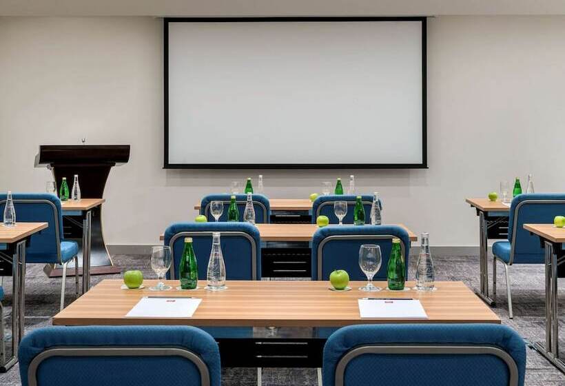 酒店 Ibis Jeddah Malik Road