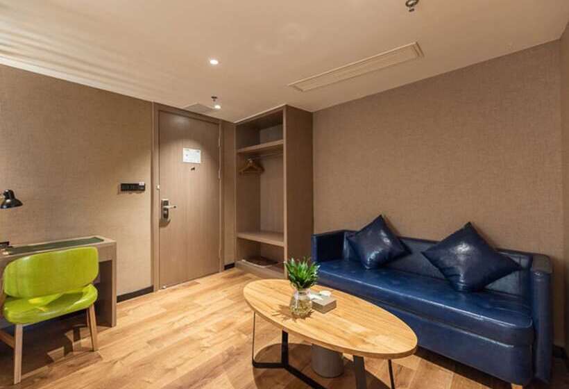 ホテル Ibis Styles Fuzhou Wuyi Square