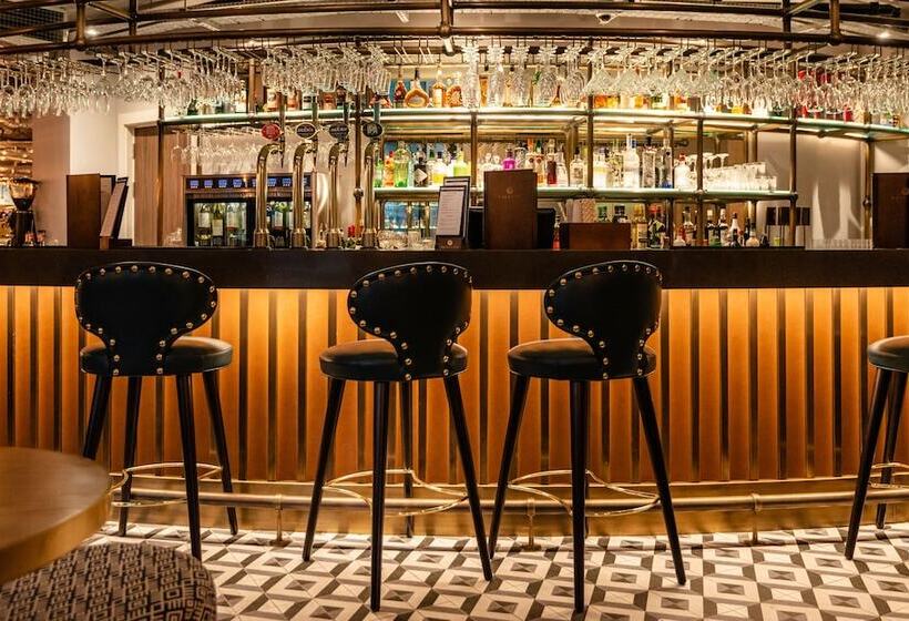 Отель Indigo Manchester   Victoria Station, An Ihg