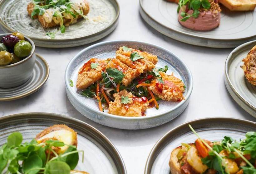 Отель Indigo Manchester   Victoria Station, An Ihg