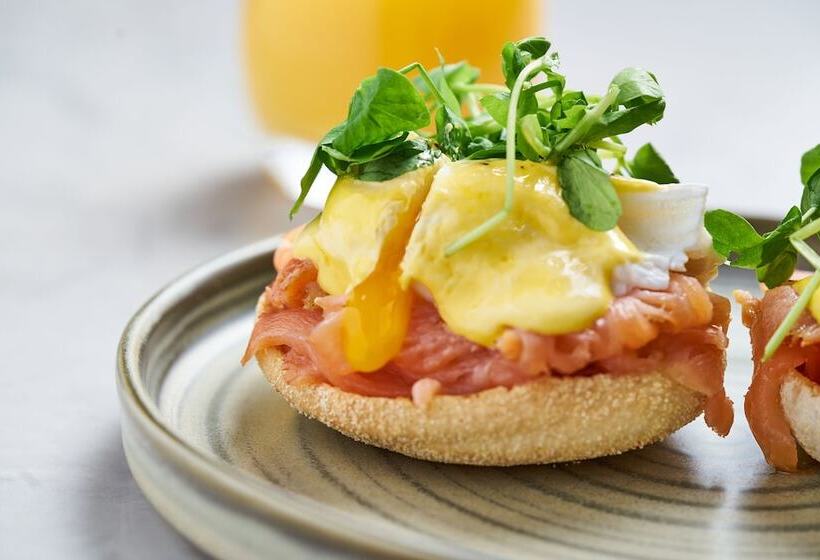 Отель Indigo Manchester   Victoria Station, An Ihg