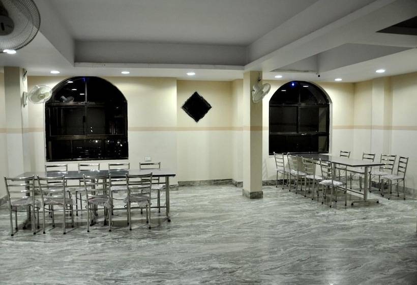 فندق Kirti Plaza