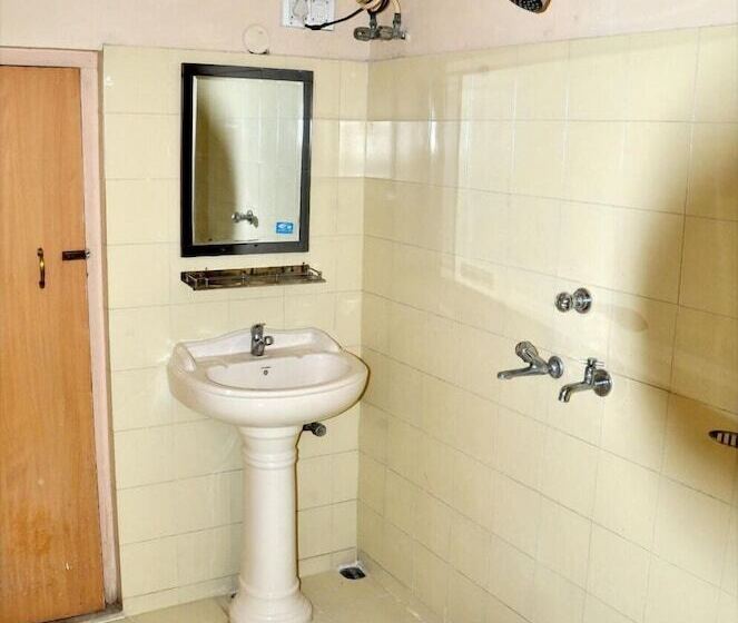 فندق Kirti Plaza