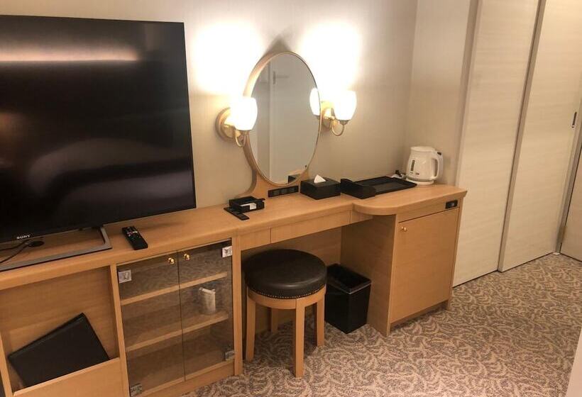 Kobe Luminous Hotel Sannomiya