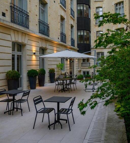 ホテル La Clef Champsélysées Paris By The Crest Collection