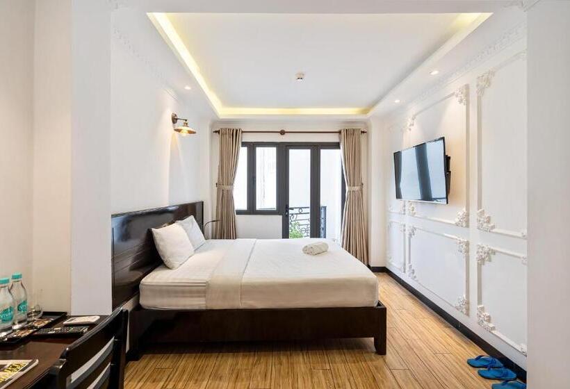 هتل Lotus Laverne