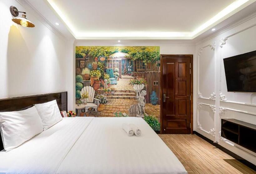 هتل Lotus Laverne