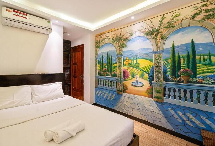 هتل Lotus Laverne