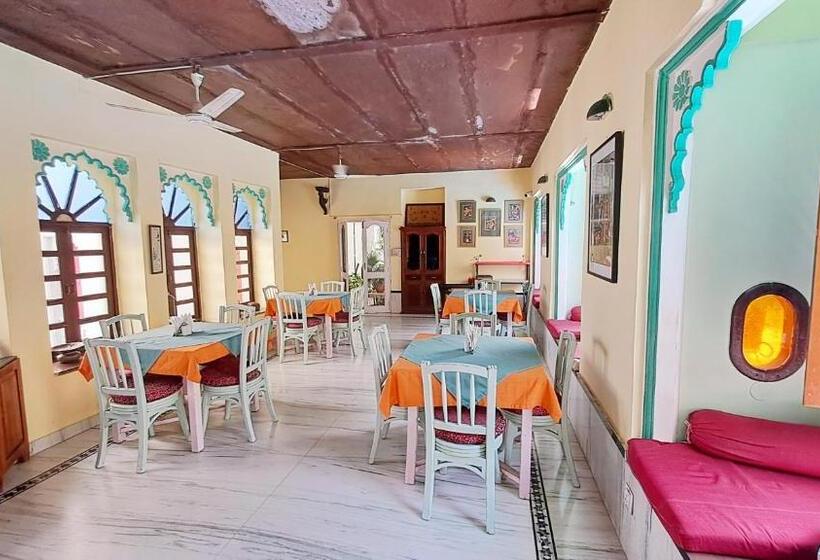 فندق Mahendra Prakash