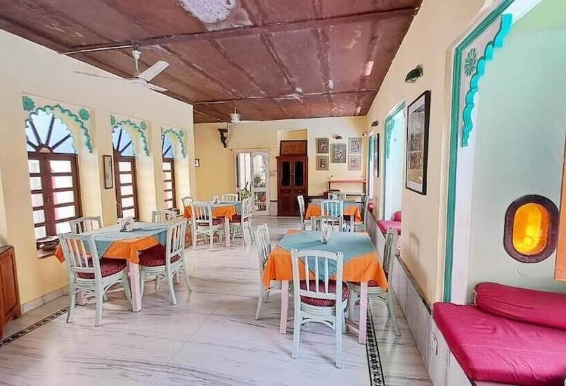 فندق Mahendra Prakash