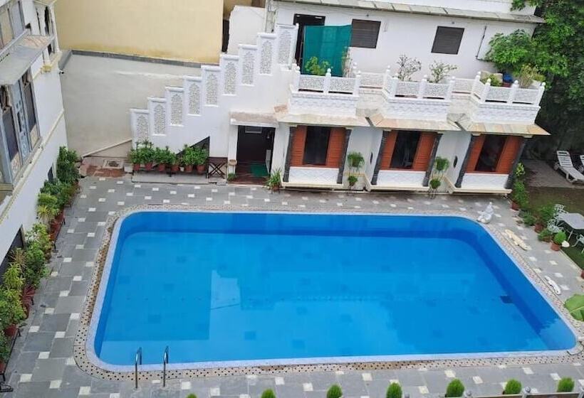 فندق Mahendra Prakash