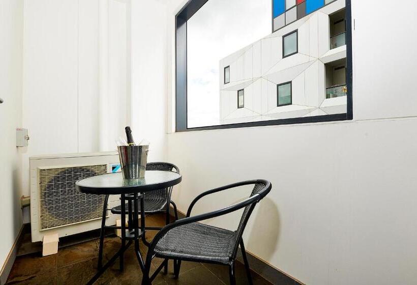 Melbourne Knox Central Apartment Hotel Official