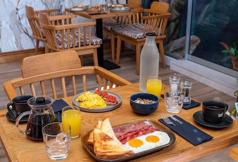 هتل Metropole Urban