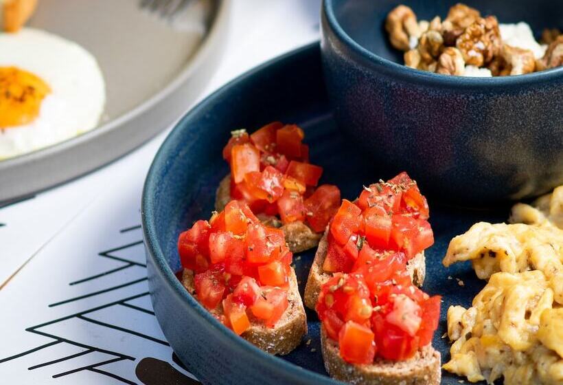 هتل Metropole Urban