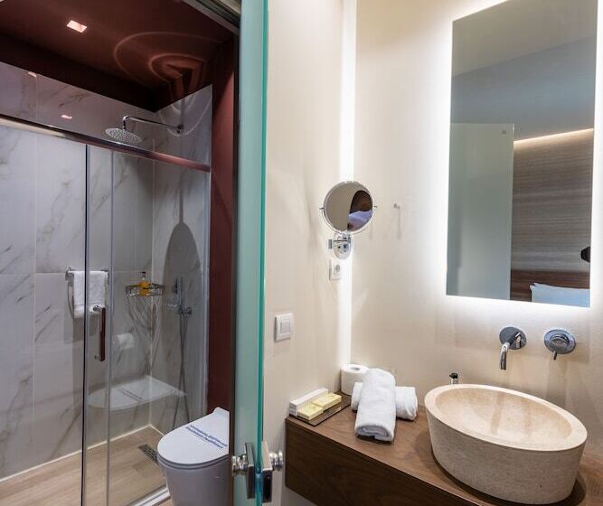 هتل Metropole Urban