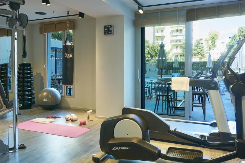 هتل Moxy Patra Marina