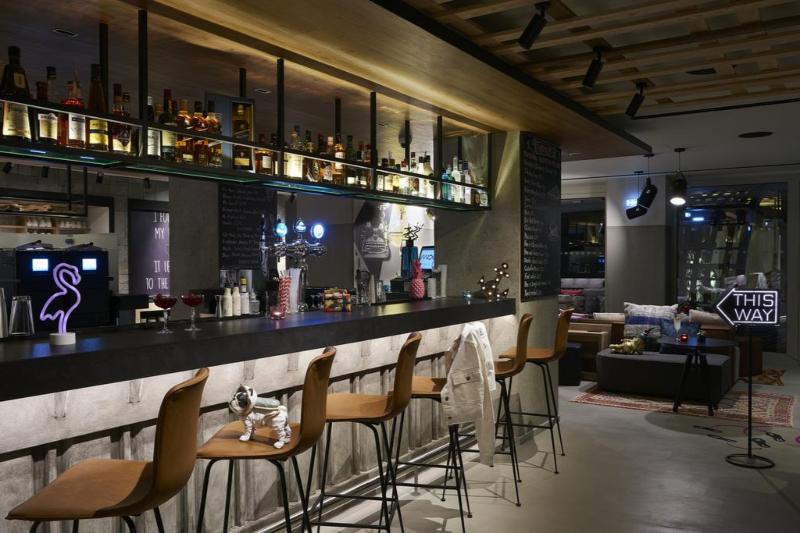 هتل Moxy Patra Marina