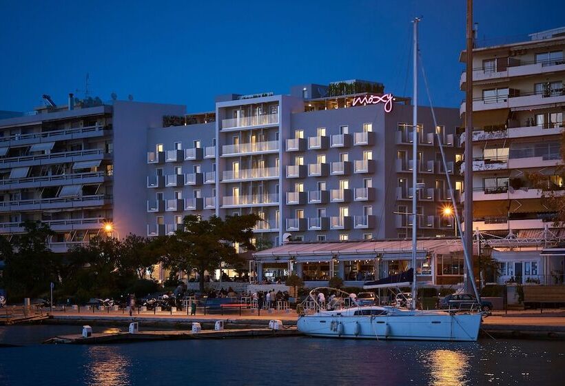 هتل Moxy Patra Marina