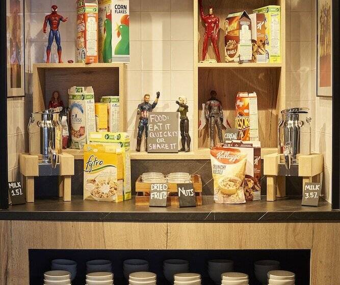 هتل Moxy Patra Marina