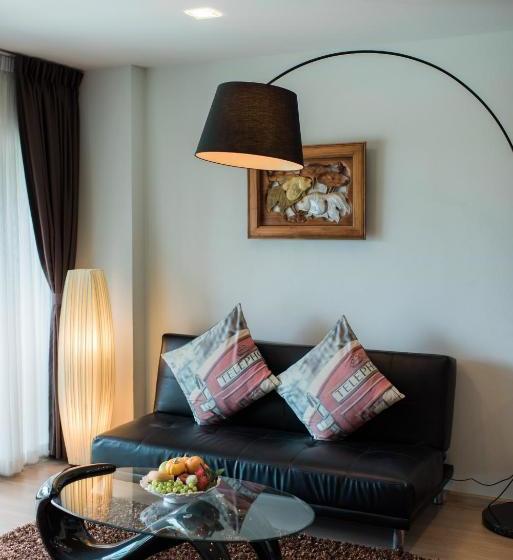 בית מלון כפרי Nice Bangtao Beach