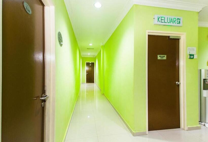 فندق Crystal City