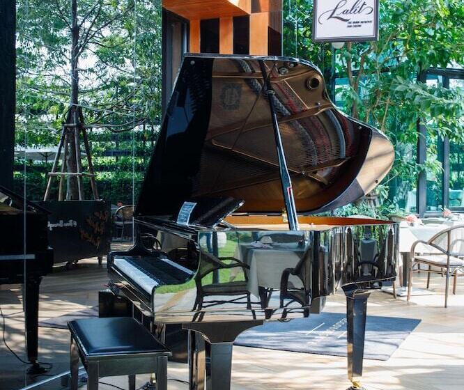 בית מלון כפרי Parc Borough City Resort  Sha Extra Plus