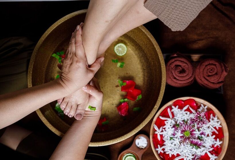 בית מלון כפרי Parc Borough City Resort  Sha Extra Plus