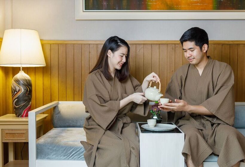 בית מלון כפרי Parc Borough City Resort  Sha Extra Plus