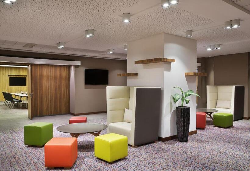 Park Mall Hotel & Conference Center