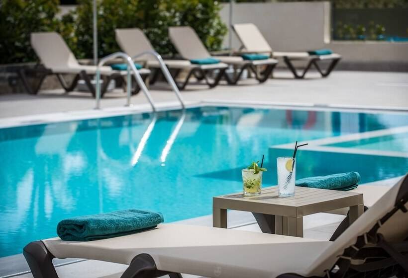 Petousis Hotel & Suites