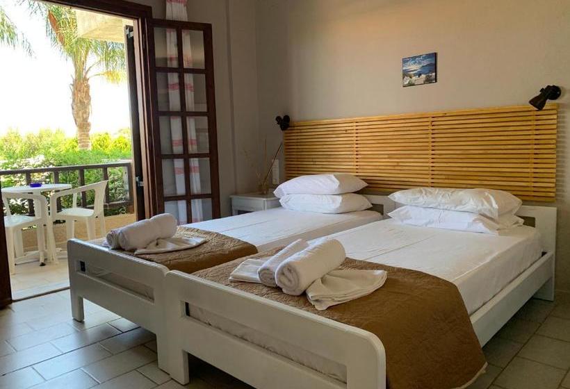 فندق Petros Village