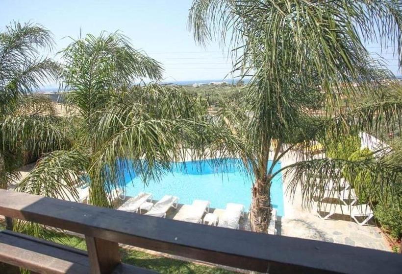 فندق Petros Village