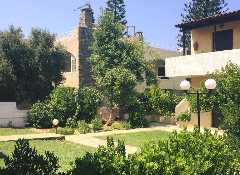 فندق Petros Village