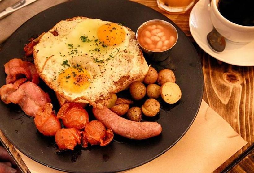 فندق Petros Village