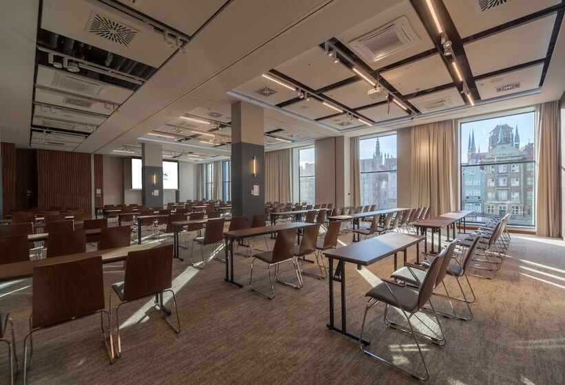 Radisson Hotel & Suites, Gdansk, Wyspa Spichrzów