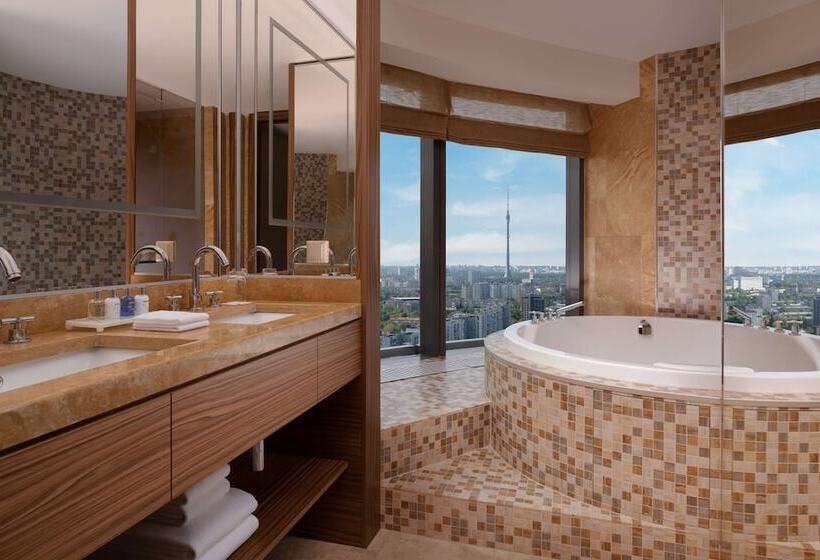 هتل Radisson Blu Olympiyskiy